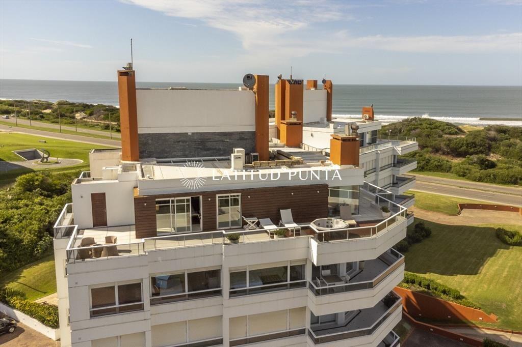 Brava, pent house sobre primera linea, 5 dormitorios + loft