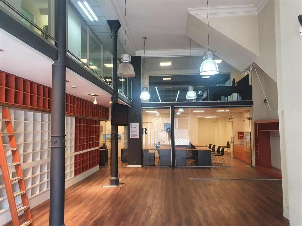 Av Uruguay casi Libertador, padrón único , 1319 m2, excelen