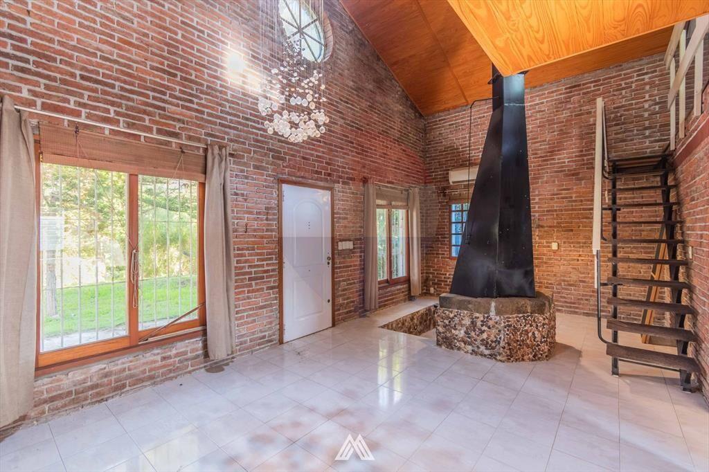 Venta, casa tres dormitorios en Atlántida
