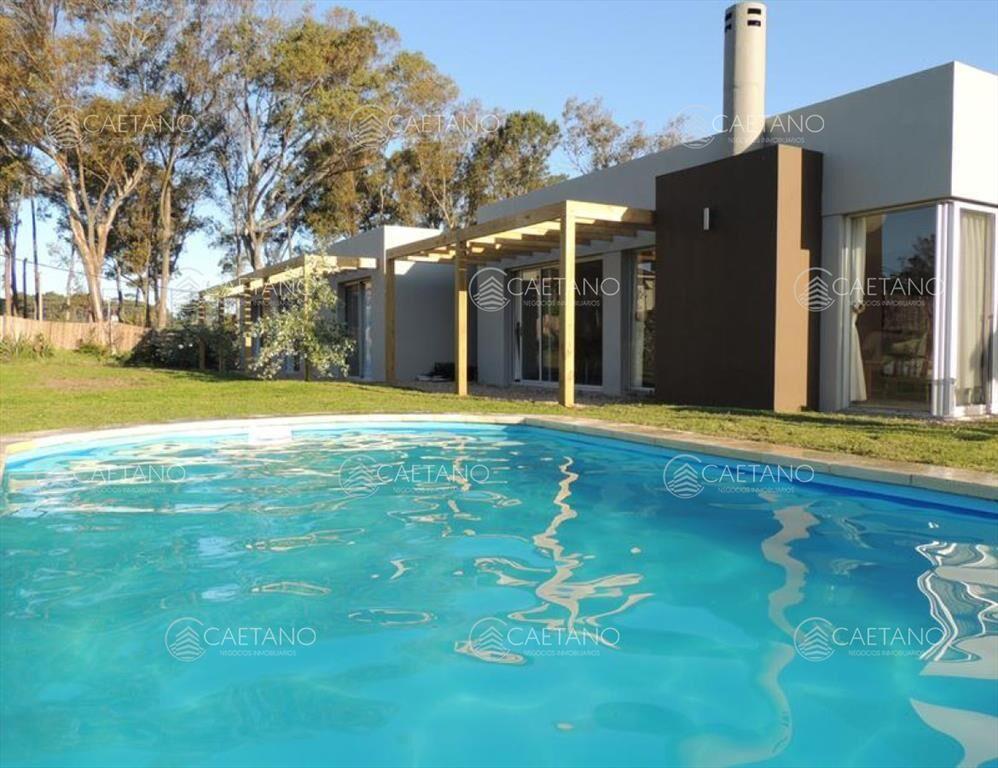 Casa Moderna en Montoya