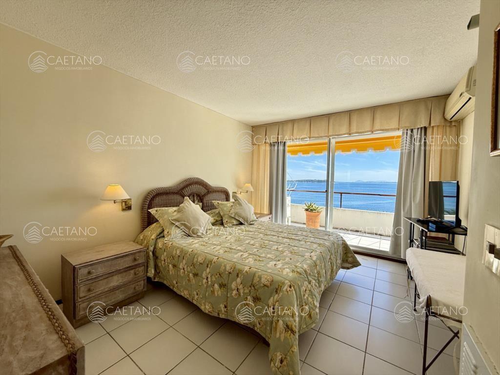 Penthouse de categoría en Espigón Rambla General Artigas