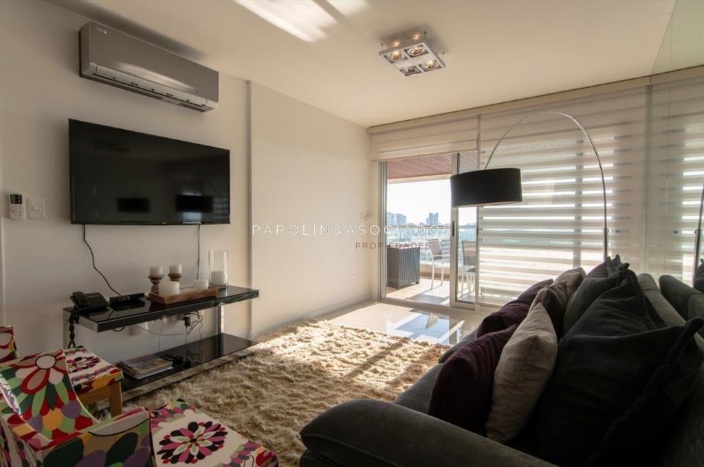Excelente apartamento en venta en Icon Brava del