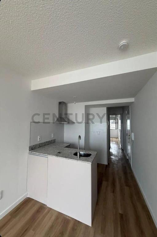 ALQUIER APTO 1 DOR CON GARAGE,CENTRO A ESTRENAR AL FRENTE...