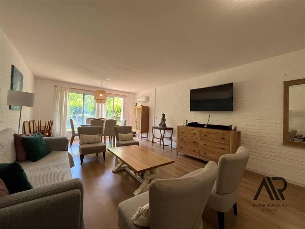 Alquiler Apartamento 3 Dormitorios, 3 Baños Y Garaje En ...