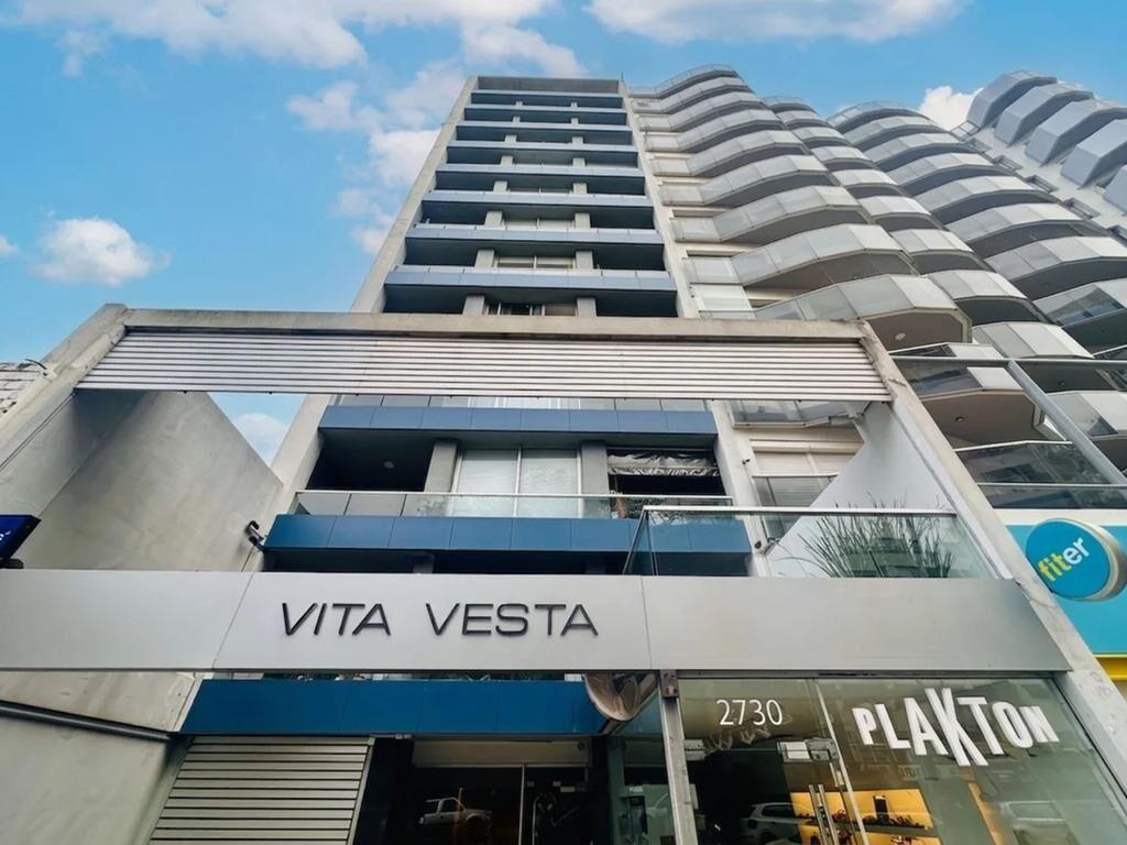 Alquiler apartamento de 2 dormitorios con muebles, Punta Car