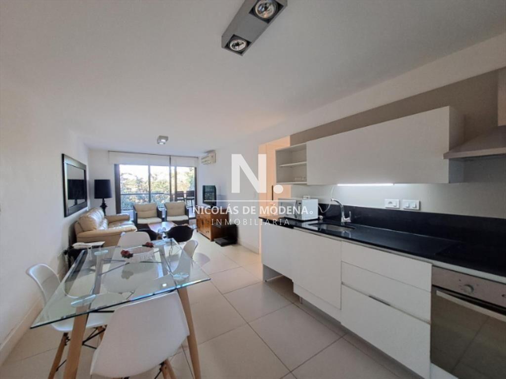Vende apartamento de 2 dormitorios en San Rafael,
