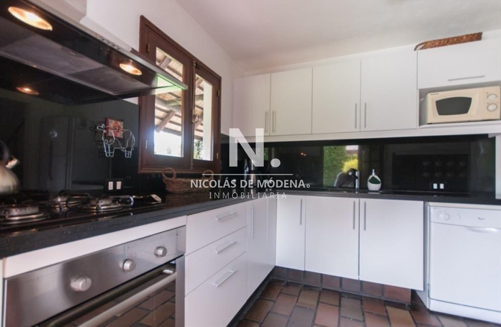 Casa de 3 dormitorios en venta en Pinares, Punta