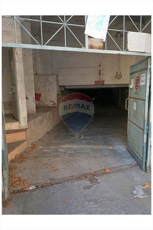 Venta de cochera Aguada con renta