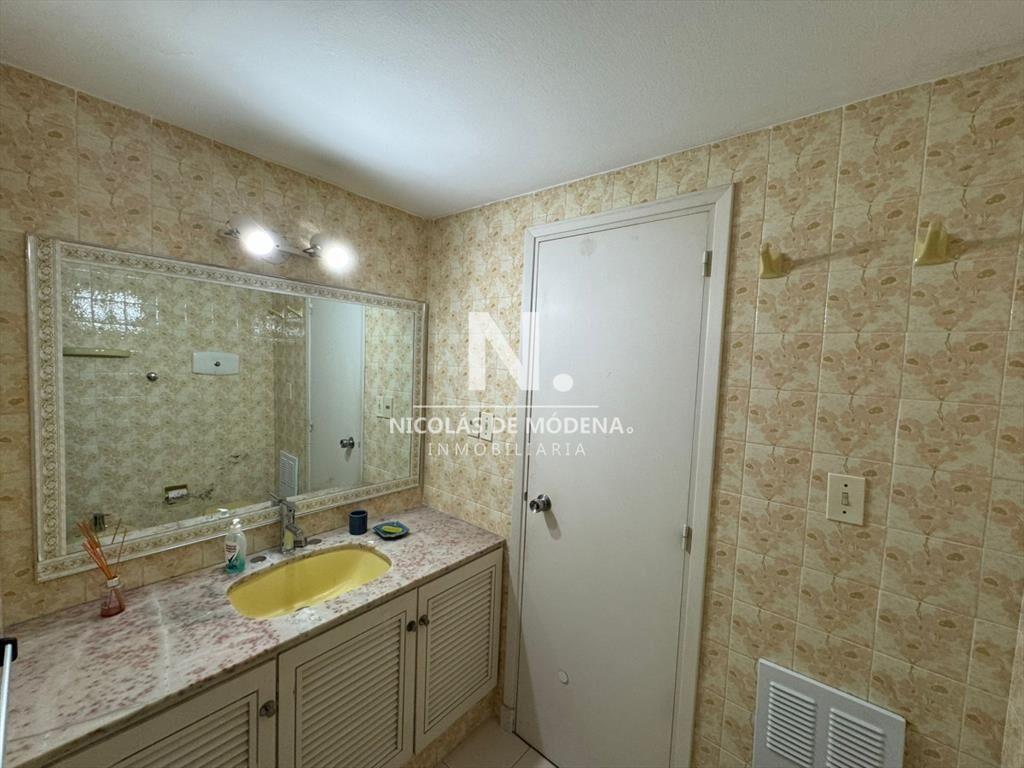 Apartamento en Venta de 3 dormitorios en Torre de