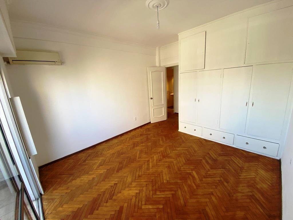 Venta de Apartamento con 4 dormitorios en Cordón. CON RENTA!