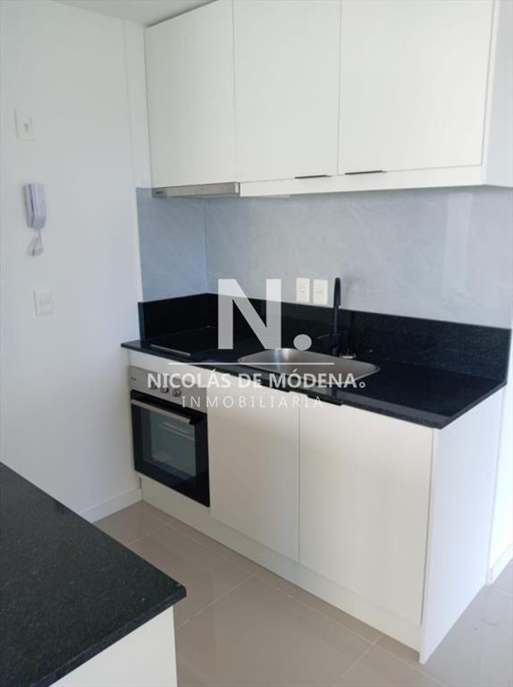 En venta apartamento de 3 dormitorios en con