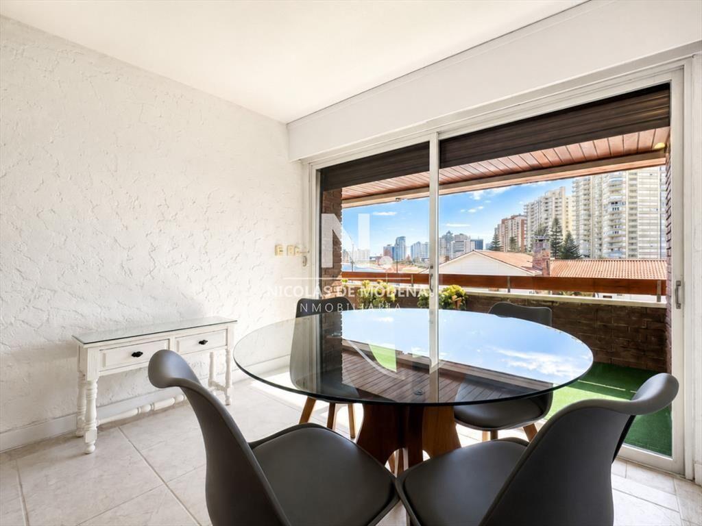 En venta apartamento de 2 dormitorios frente al -