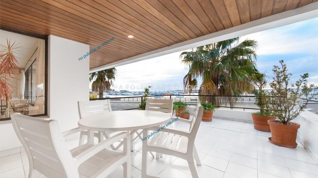 Apartamento en venta de 4 dormitorios en edificio