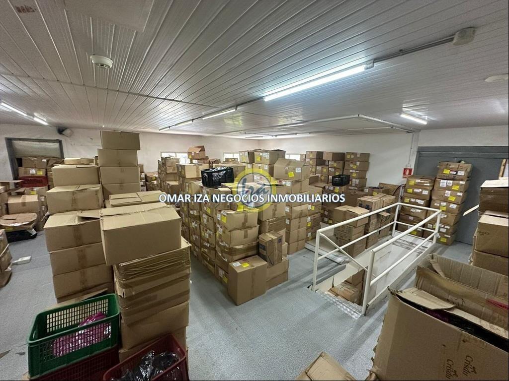 Venta local comercial, depósito o terreno en Carrasco Norte