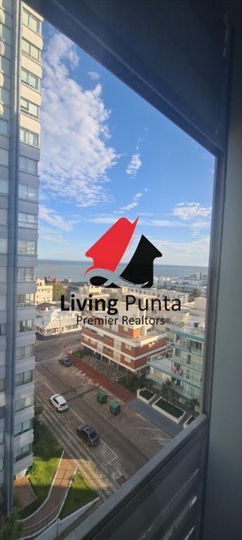 Amplia planta con vista al mar en venta en punta