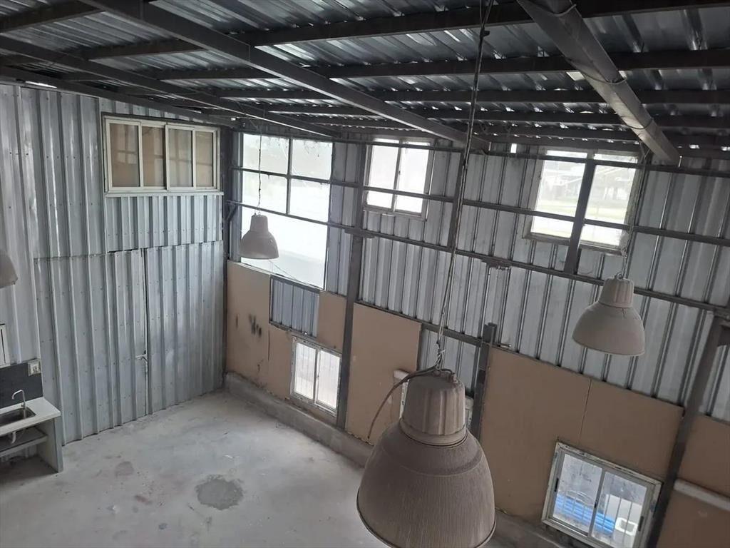 Alquiler amplio local comercial en Paso Carrasco