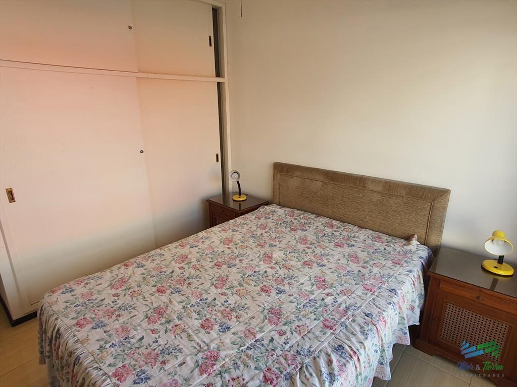 Venta de apartamento de 2 dormitorios en la de