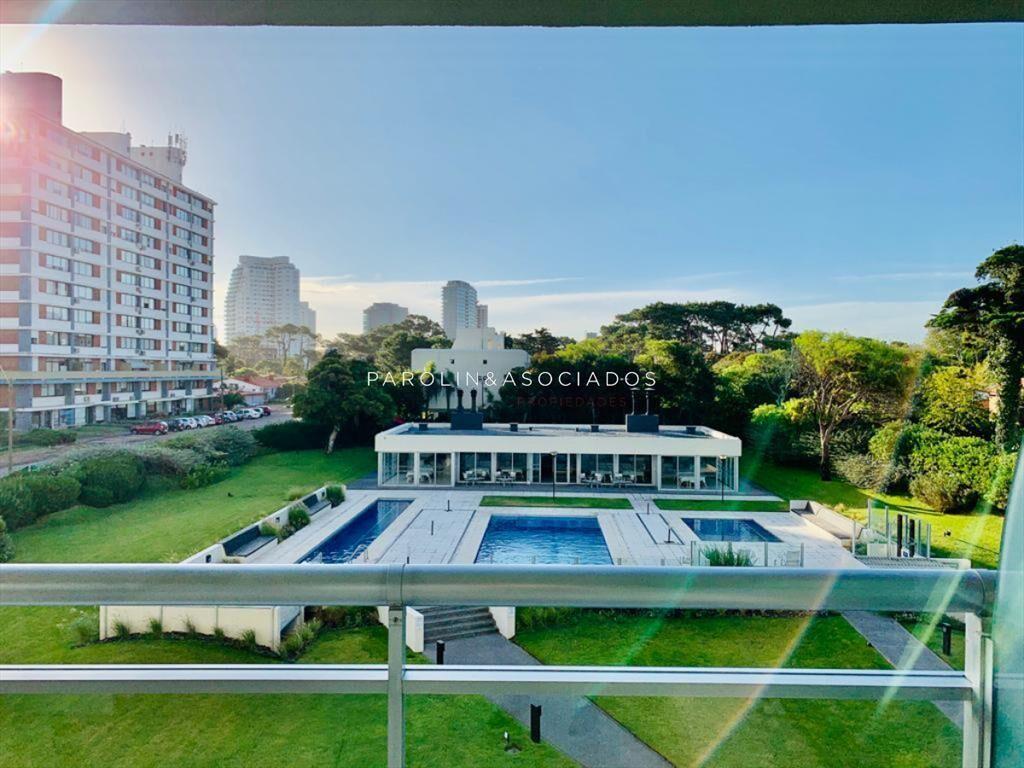Apartamento en venta en Forest Tower, Punta del