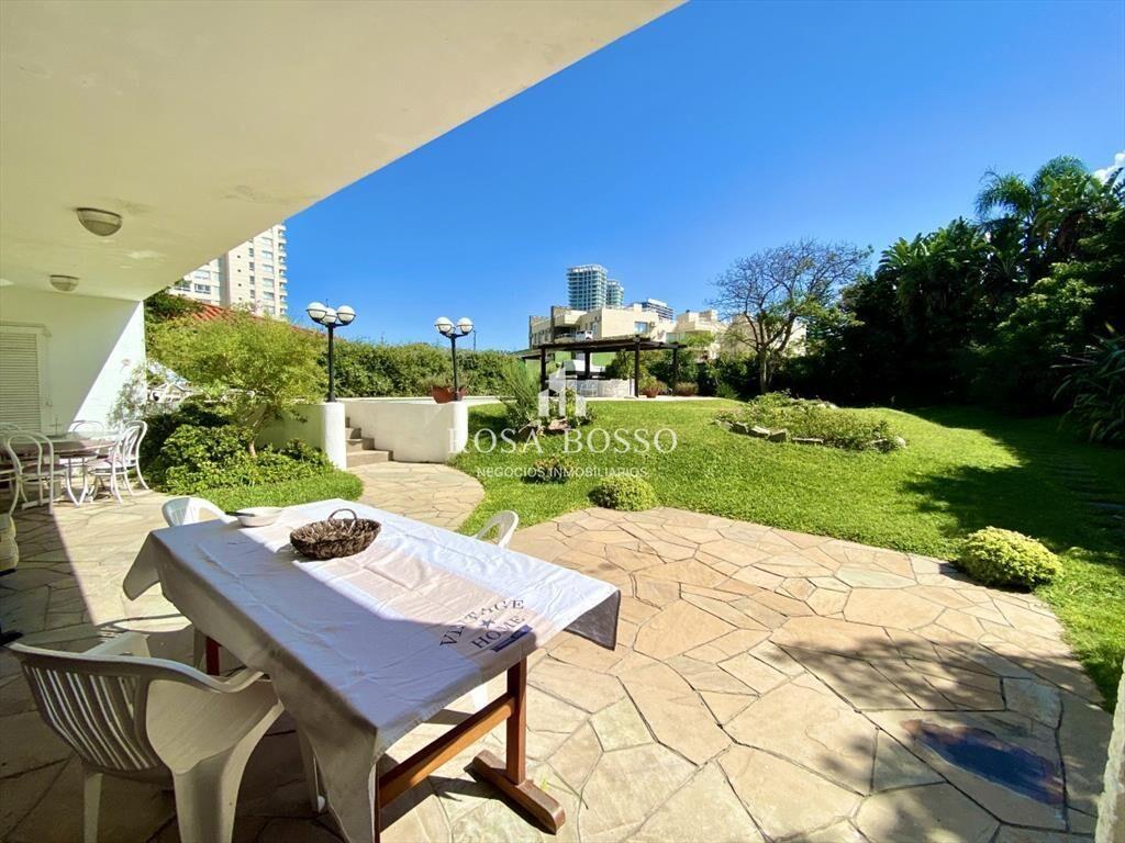 Casa en venta de 3 dormitorio,4 baÃ±os parque