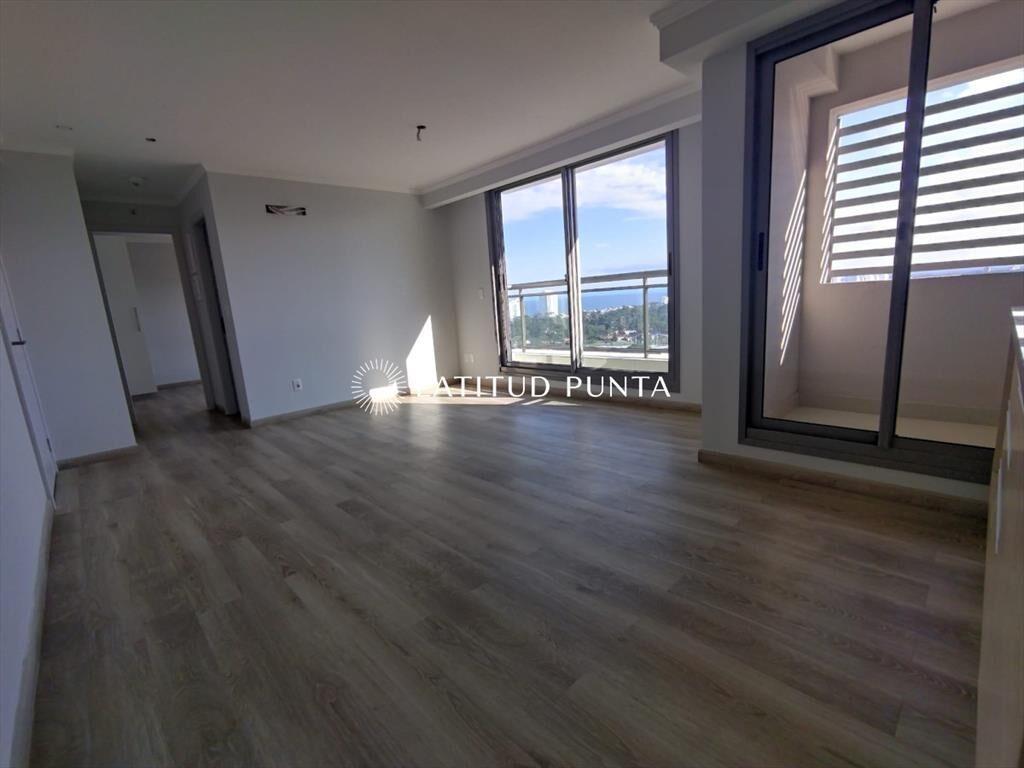 Apartamento en Roosevelt, 1 dormitorio, piso alto