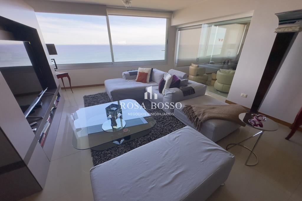 Apartamento de 3 dormitorios en torre de categoría - Prime