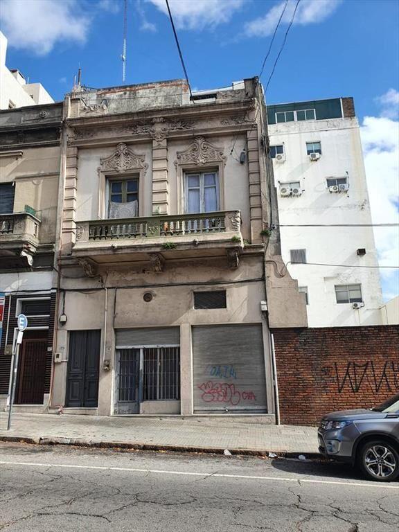 Yaguaron esq Uruguay, padrón único , 175 m2, 2 plantas !!