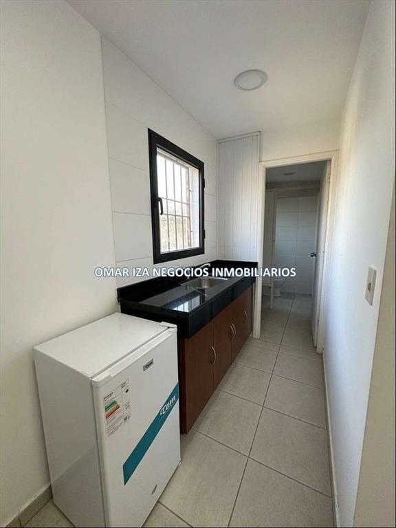 Alquiler local comercial sobre Av Italia, excelente ubicaci