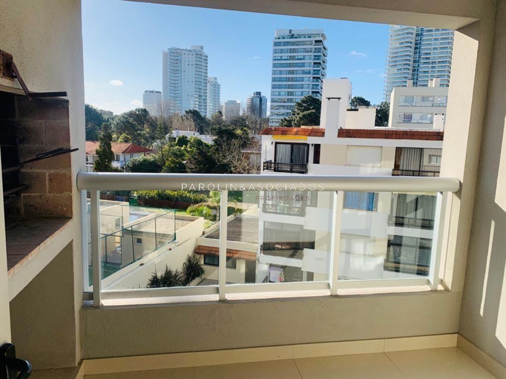 Apartamento en venta de 3 dormitorios en Brava
