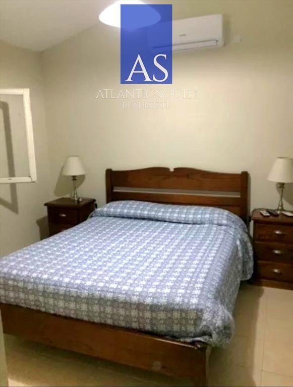 Casa 4 dormitorios con terreno jardines de zona