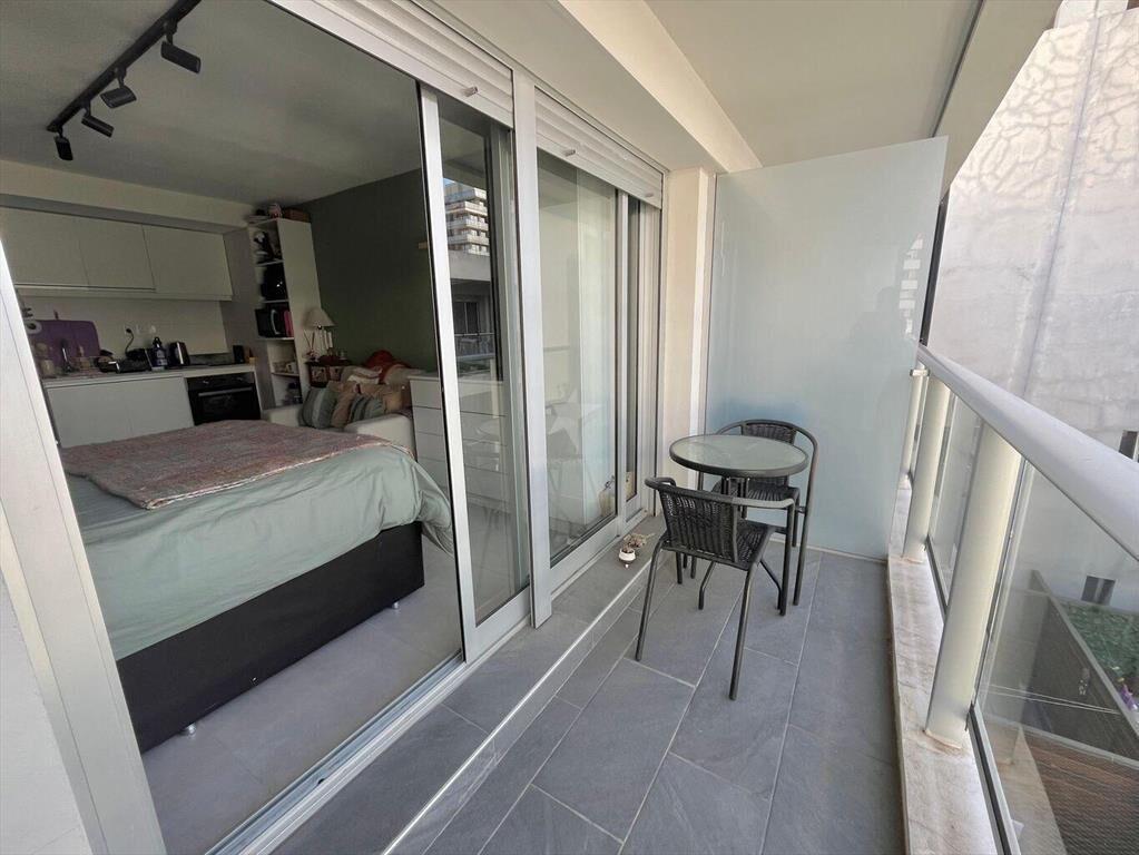 VENTA MONOAMBIENTE POCITOS C/ RENTA, TERRAZA