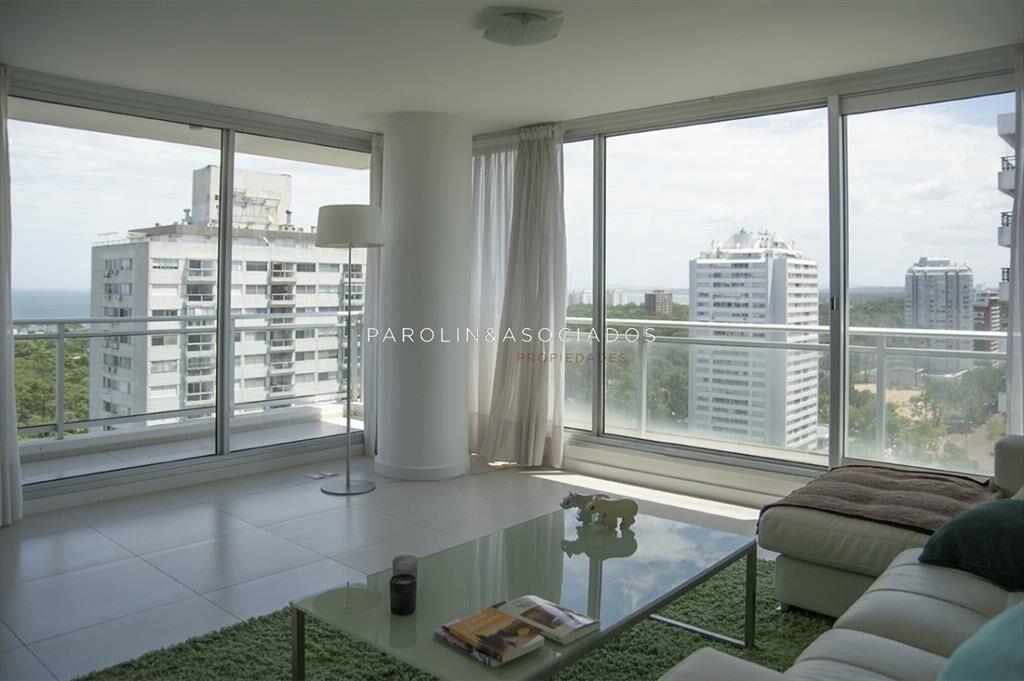 Hermoso apartamento en venta en torre Bellagio,