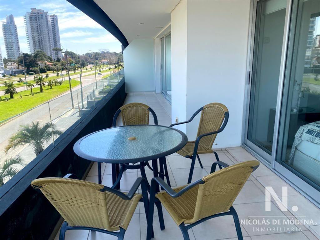 VENTA DE APARTAMENTO DE 3 DORMIOTRIOS EN MANSA PUNTA DEL ES