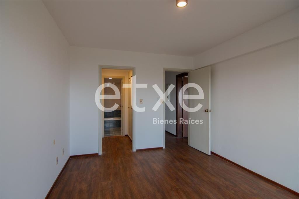 Alquiler Apartamento frente al Golf Punta Carretas...