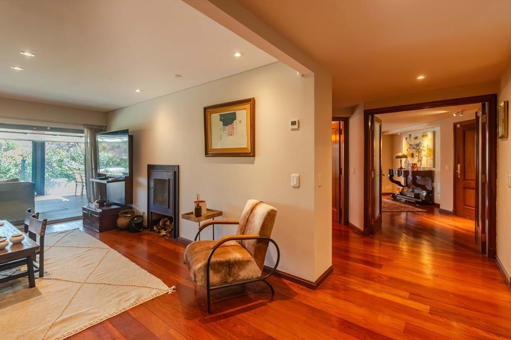 Venta apartamento con jardin en Carrasco Sur