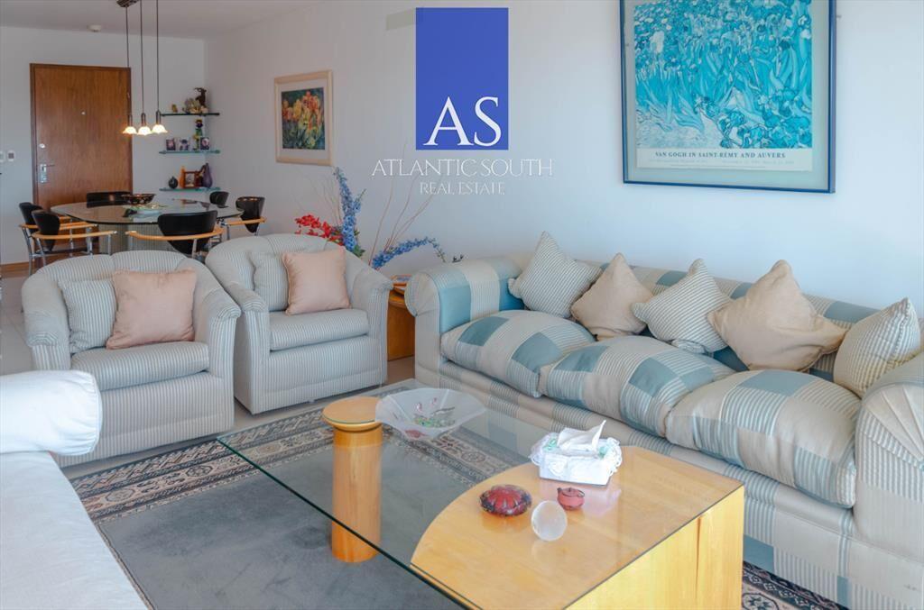 Apartamento de 2 dormitorios con vista al mar del