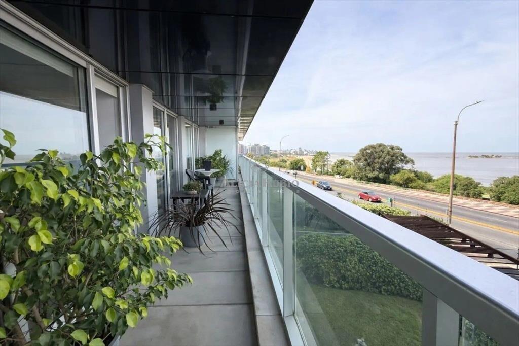 RAMBLA Y COLOMBES. EDIFICIO AQUARIUS. ARQ. CAMPIGLIA. 4d...