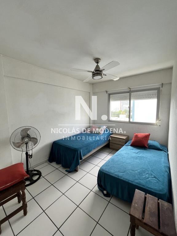 Oportunidad ! Vende apartamento de 3 dormitorios