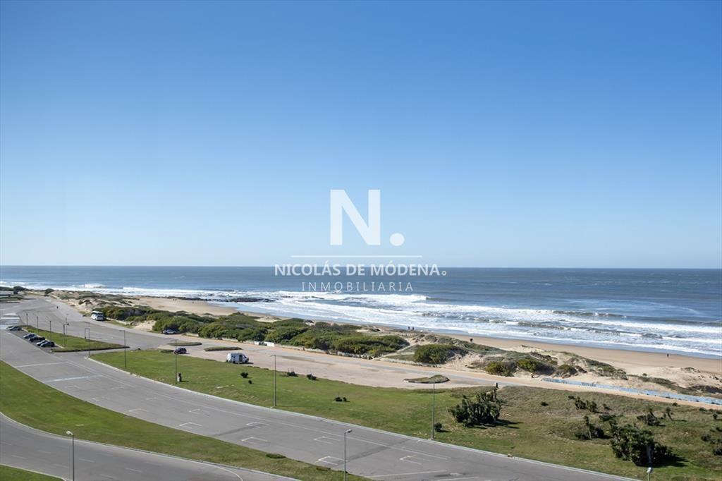 En alquiler apartamento de 3 dormitorios en Brava- Punta de