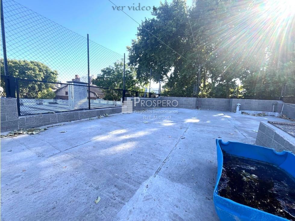 AL2250 venta casa 4 dorm Bella Vista/Parrillero