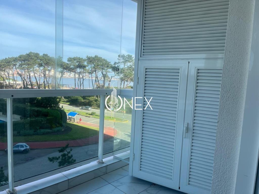 Venta apartamento de 2 dormitorios y 2 baños con