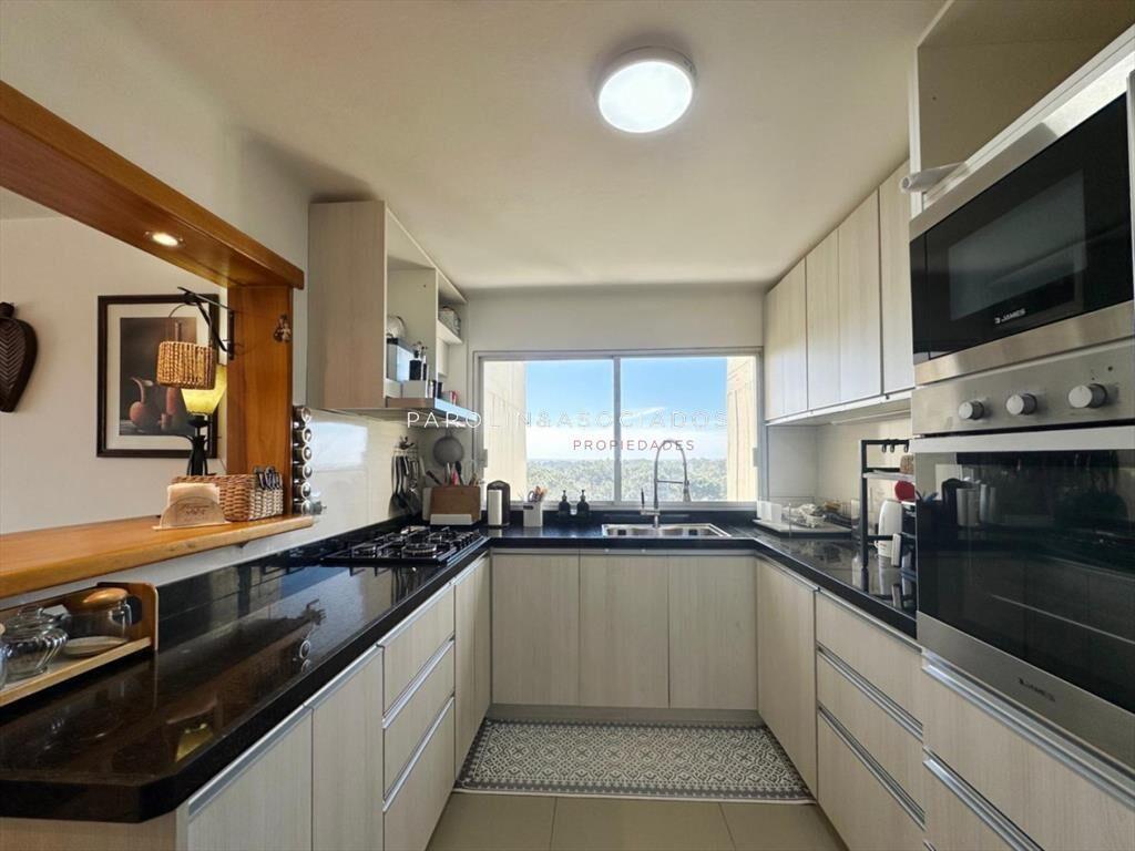 Apartamento en venta de 2 dormitorios en edificio Parquemar