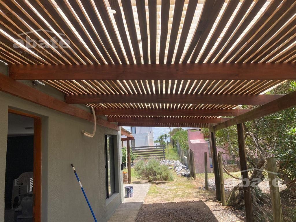 Venta de 2 casas en Punta del Diablo Rocha
