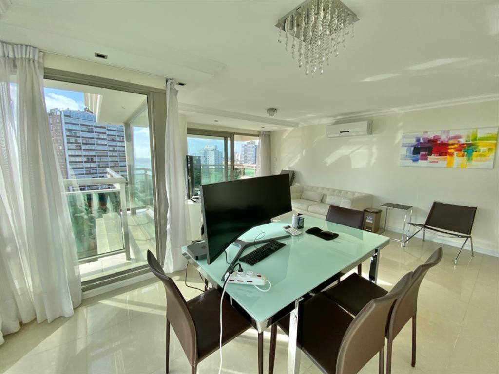 ALQUILER TEMPORARIO DE APARTAMENTO DE 2 EN PUNTA