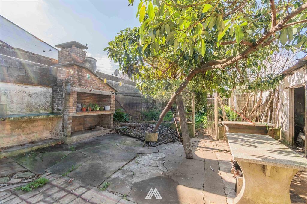 Venta casa 2 dor/local com. Peñarol fondo parrilla