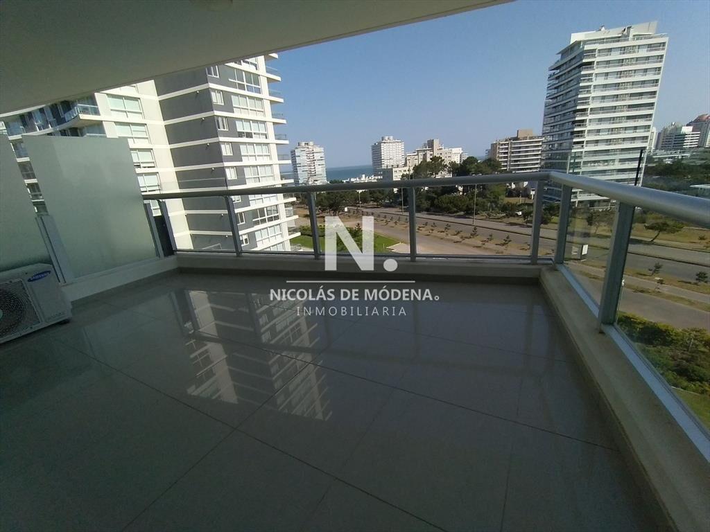 Apartamento en zona de Roosvelt de 3 dormitorios