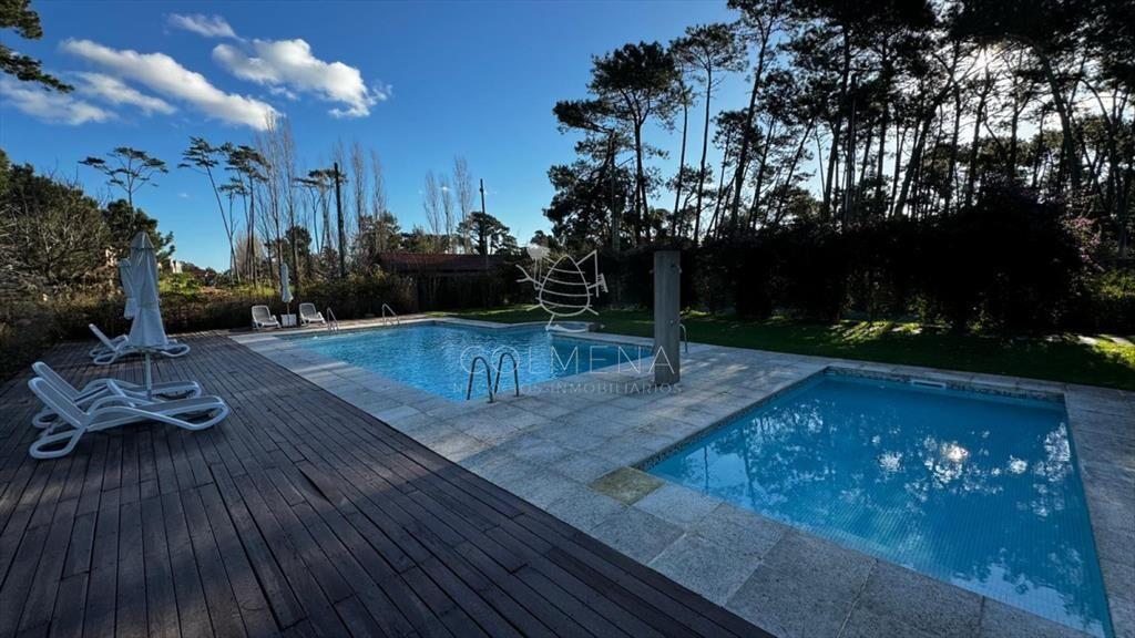 En Pinares, Punta del Este vende terreno ideal