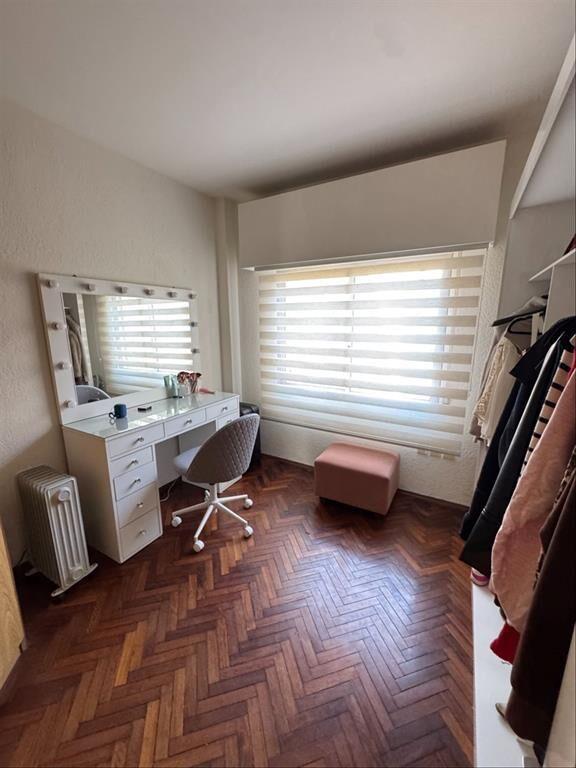 Próximo a Rambla, 2 D, GGE, Balcon al frente