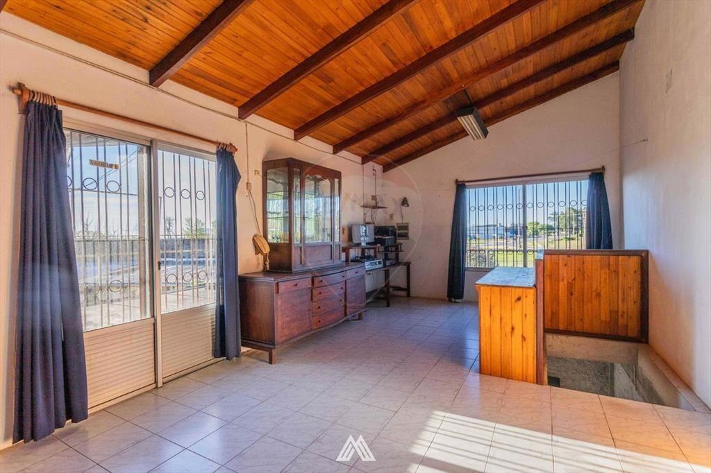VENTA 2 CASAS, APTO Y LOCAL EN CANELÓN CHICO