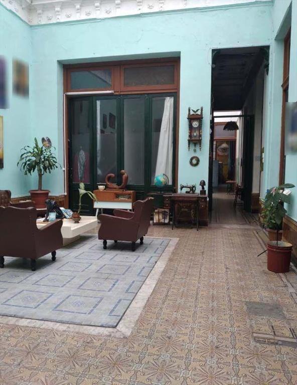Edificio entero en Rincón casi Plaza Matriz, 1200 m2 !!