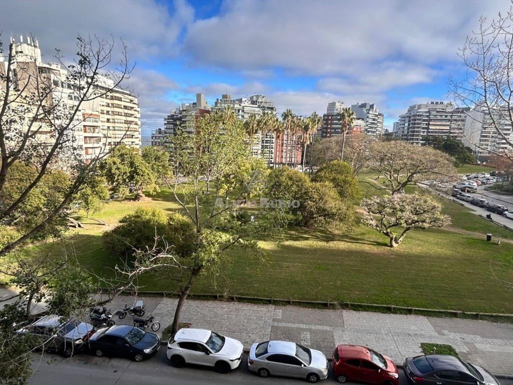 FRENTE A VILLA BIARRITZ. 185 MTS. VAZQUEZ LEDESMA CASI R...